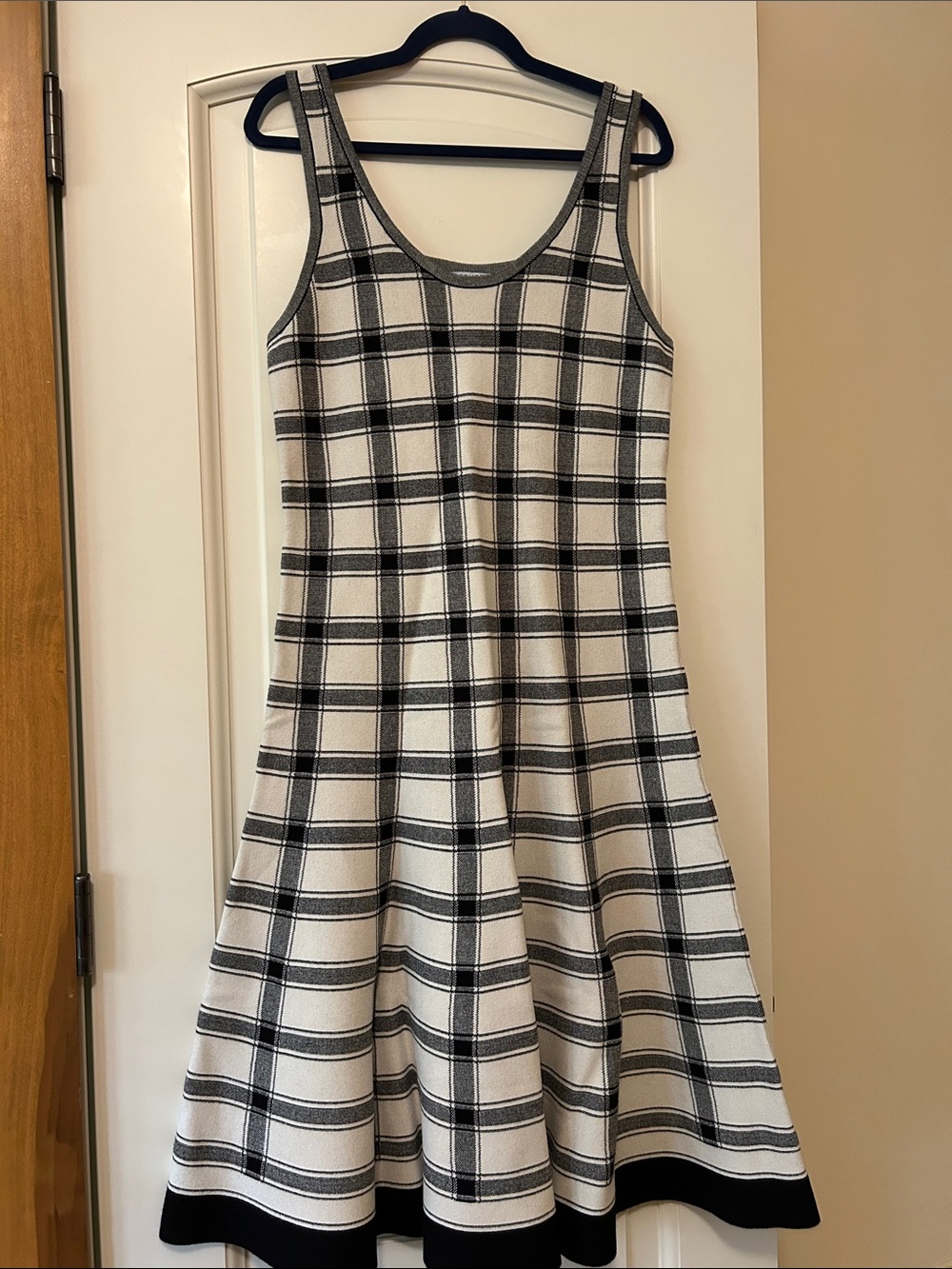 MM LAFLEUR NY Classic Black&White Plaid Fit-and-Flare Dress Substantial Quality